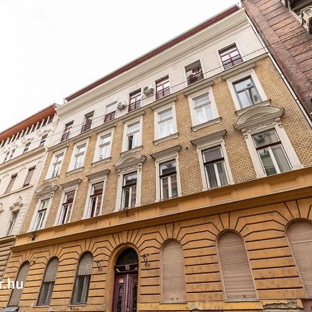 2 Bedroom 107 M2 Loft With Balcony Budapest Exterior foto