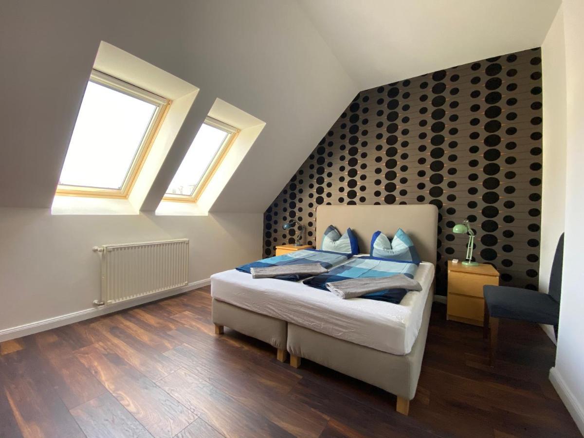 2 Bedroom 107 M2 Loft With Balcony Budapest Exterior foto