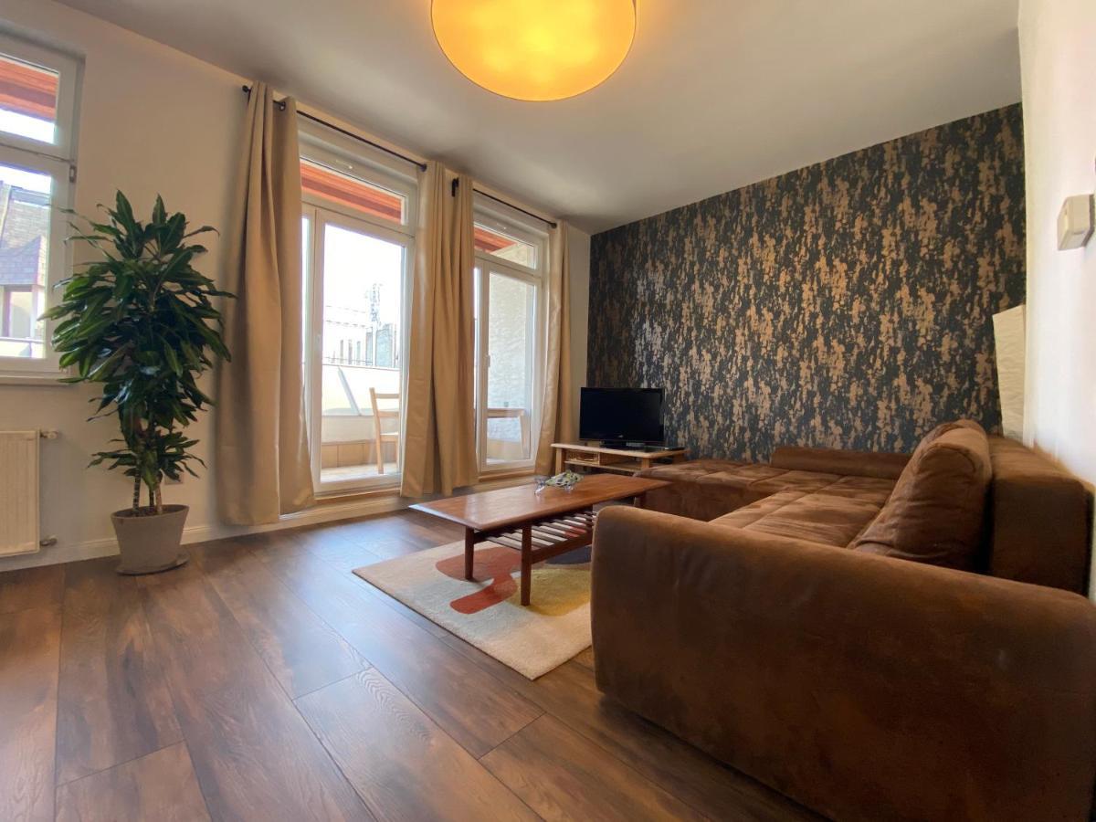 2 Bedroom 107 M2 Loft With Balcony Budapest Exterior foto